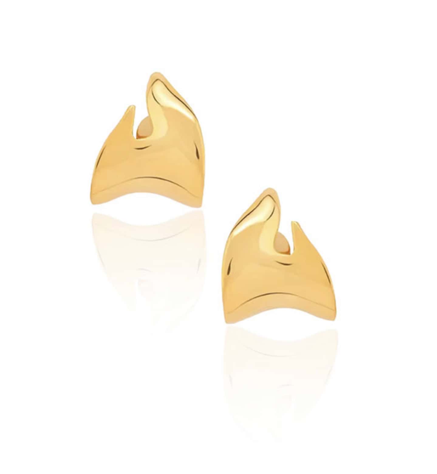 The Statement Earring 2 The statement earring